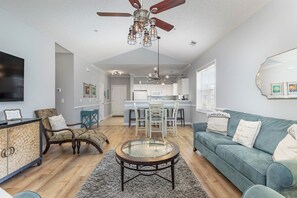 TV - Willow Bend 131- Cozy Condo! (North Myrtle Beach)