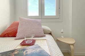 3 bedrooms, desk, iron/ironing board, travel crib