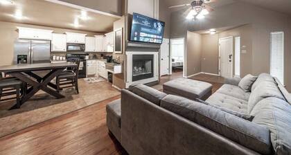 Adobe Abode Duplex B - 4BR/3BA - South Lubbock