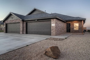 Exterior - Beautiful Shallowater B - 3BR/2BA - New House (Shallowater)
