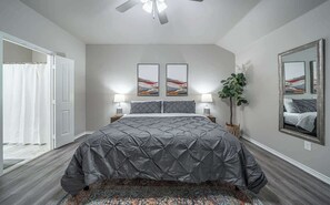 3 bedrooms, iron/ironing board, WiFi, bed sheets - Beautiful Shallowater B - 3BR/2BA - New House (Shallowater)