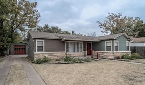 Exterior - Western Reunion - 2BR 1BA - Clean, Quiet, Safe (Lubbock)