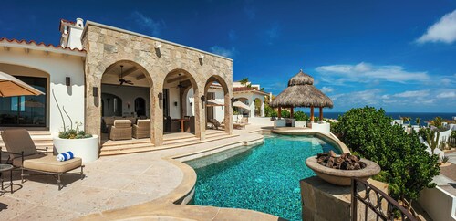 6BR Luxury Villa with Beach Club Access.