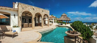 6BR Luxury Villa with Beach Club Access.