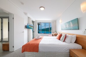 2 bedrooms, iron/ironing board, WiFi