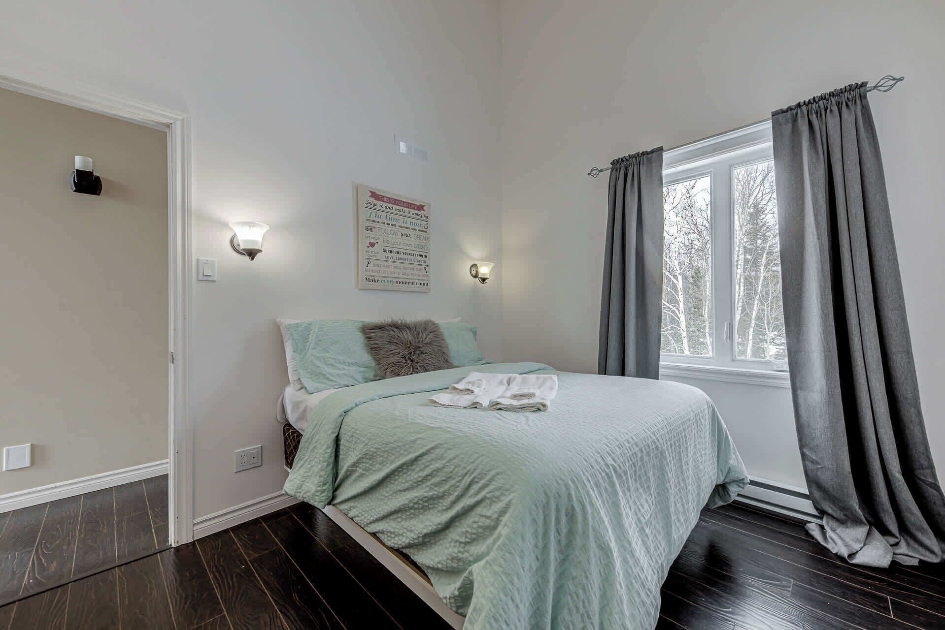 2 habitaciones, tabla de planchar con plancha, wifi y ropa de cama 