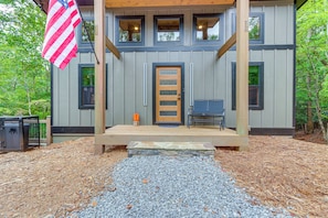 Terrace/patio - Ellijay Resort Home w/ Hot Tub & Fire Pit! (Ellijay)