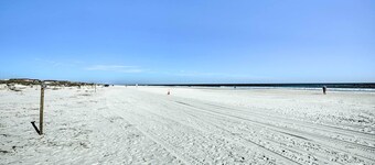 Pool & Beach Access! Walkable St Augustine Condo