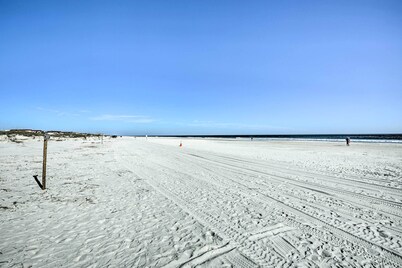Walk to Beach: St Augustine Condo