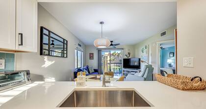 ~ 7 Mi to Historic Downtown: St Augustine Condo