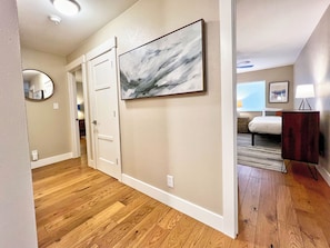 2 habitaciones, tabla de planchar con plancha y wifi gratis