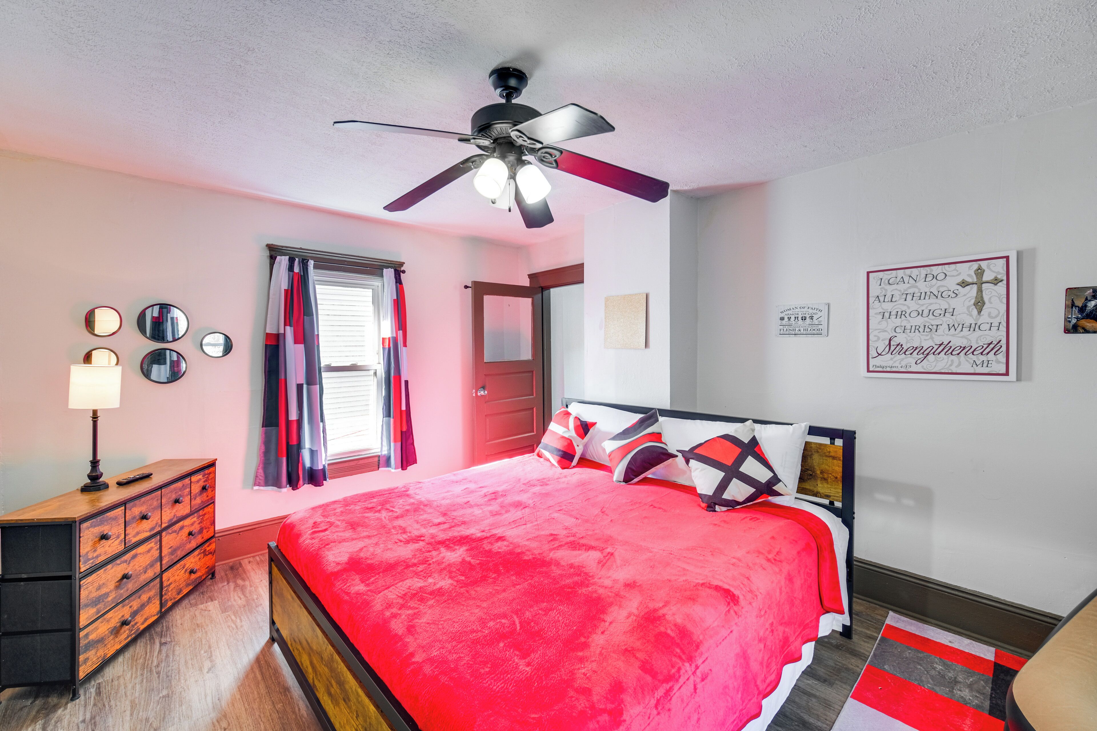 House (4 Bedrooms) | Interior