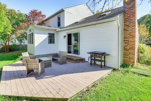 Outdoor dining - 6 Mi to Dtwn: Family-friendly Home in Annapolis! (Annapolis)