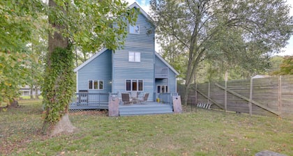 Annapolis Home Near Beach & Quiet Waters Park!