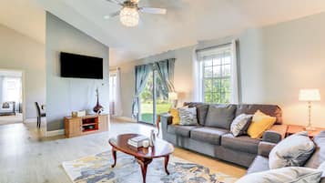 House (3 Bedrooms) | Front of property