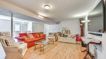 House (3 Bedrooms) | Front of property
