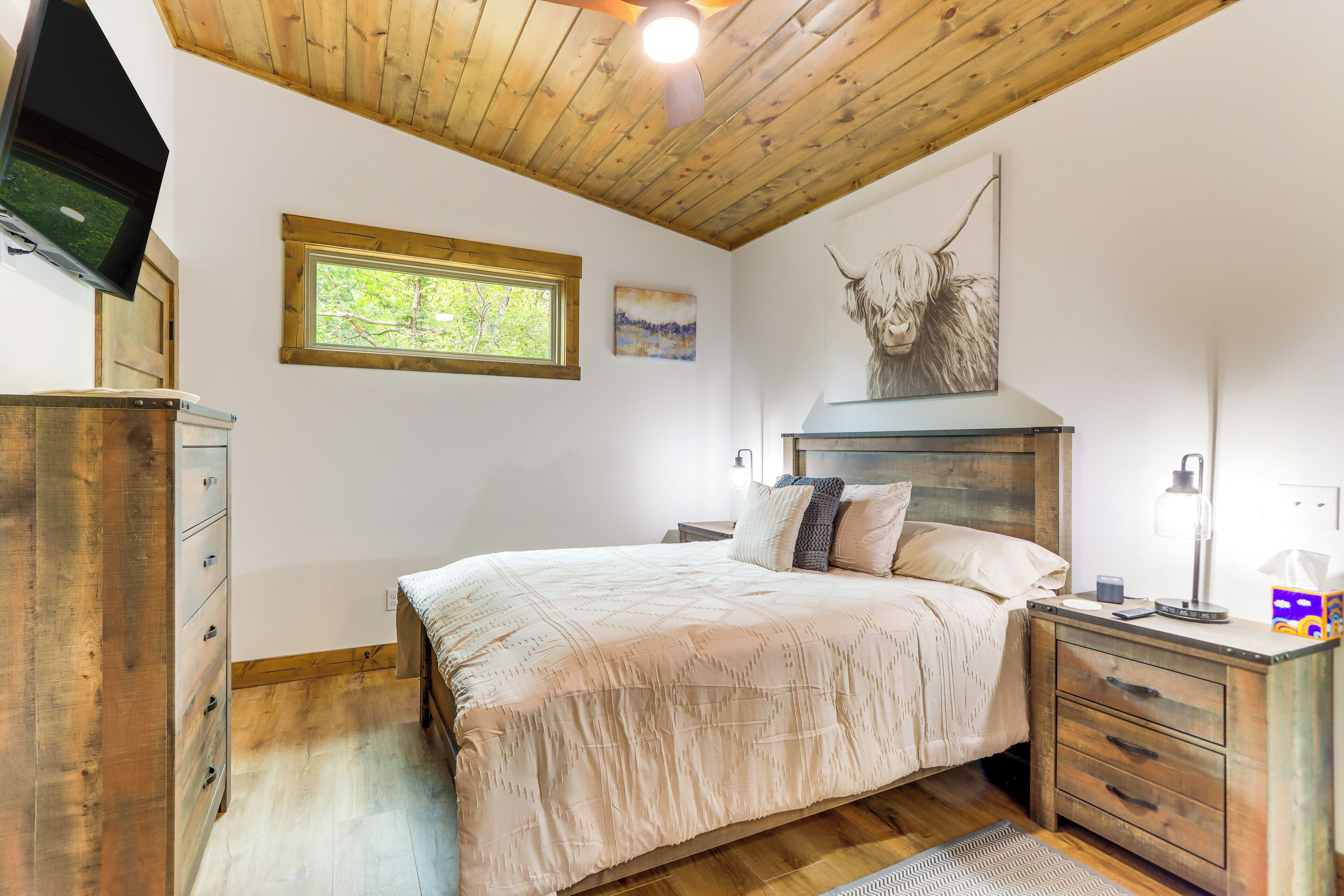 House (2 Bedrooms) | Interior