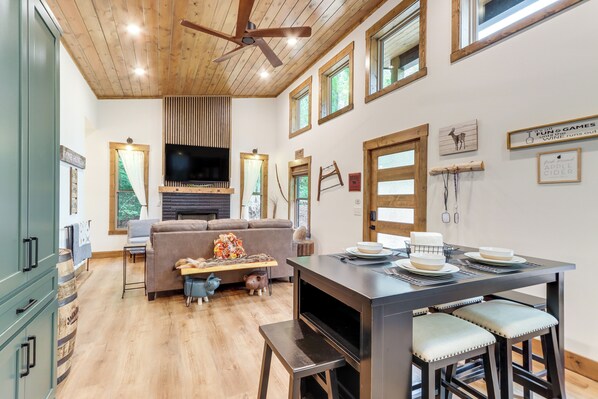 House (2 Bedrooms) | Front of property