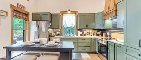 House (2 Bedrooms) | Interior