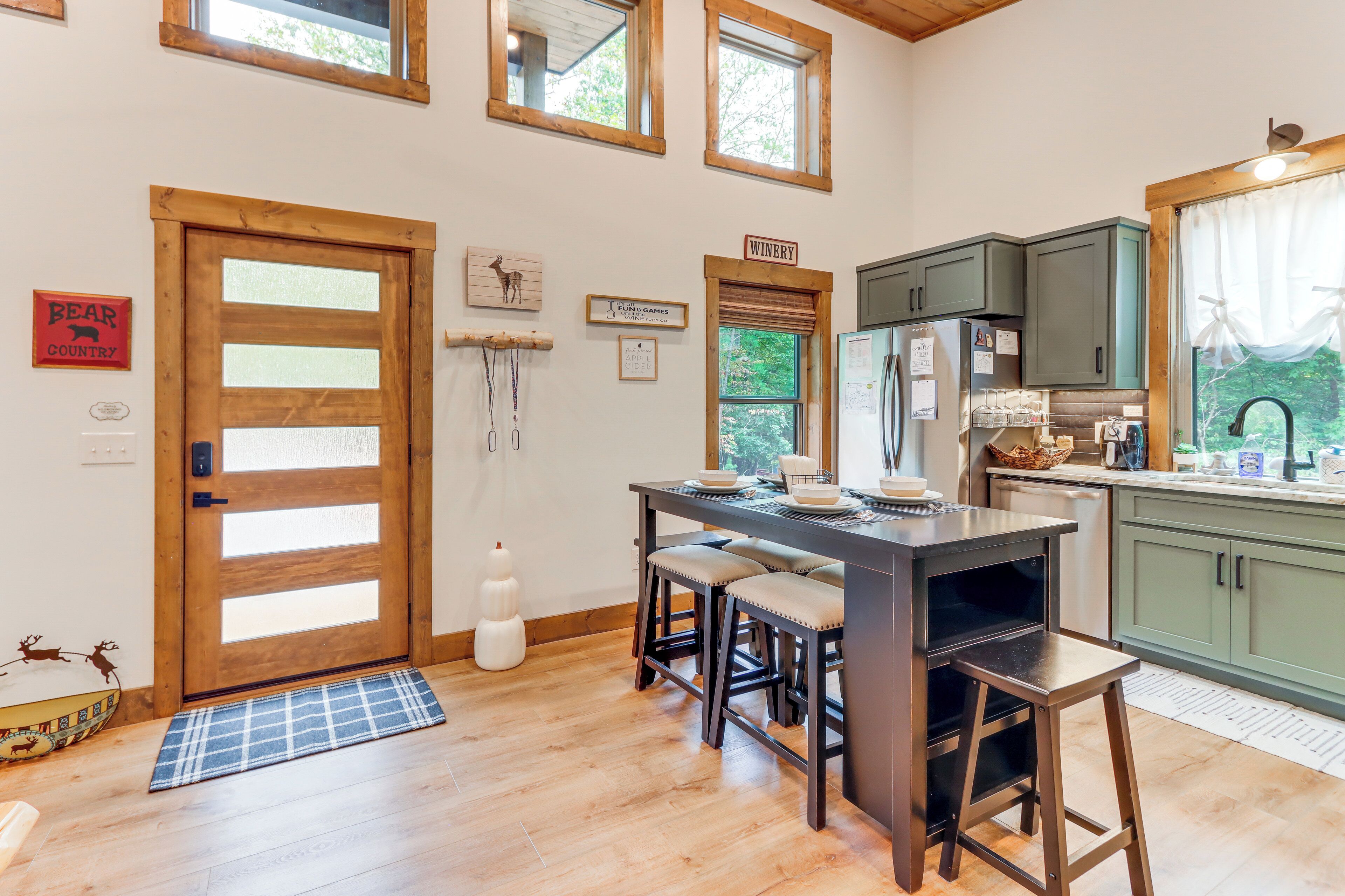 House (2 Bedrooms) | Interior