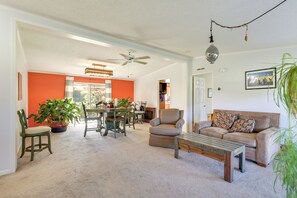 Interior - Spring Hope Getaway: Fish, Hike, Relax! (Spring Hope)