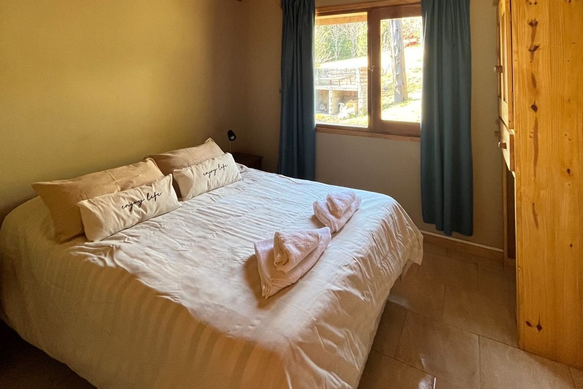 2 habitaciones, ropa de cama hipoalergénica y cubrecamas
