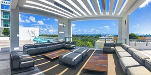 Property grounds - Free Parking | Design District Condo (Miami)