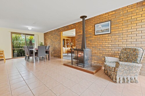 The Hideaway - This holiday house is your gateway to unforgettable memories