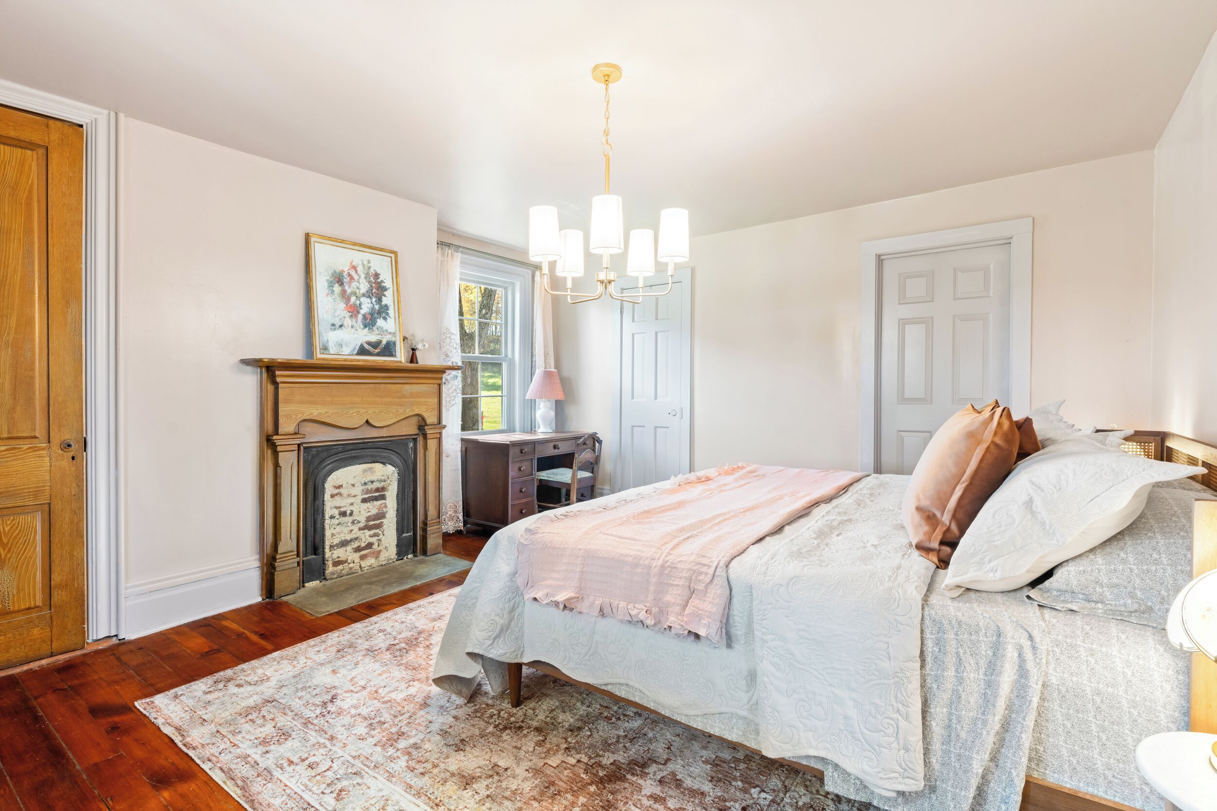 4 多间卧室、熨斗/熨衣板、WiFi、床单