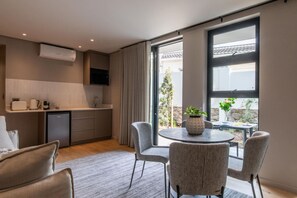 Apartment | 1 bedroom, desk, Internet - Camps Bay Apartment Close to the Beach Solange Suite (Cape Town)