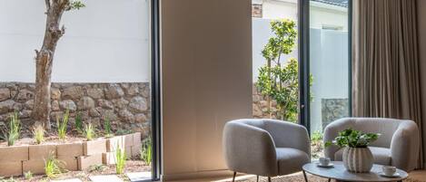 Apartment | 1 bedroom, desk, Internet