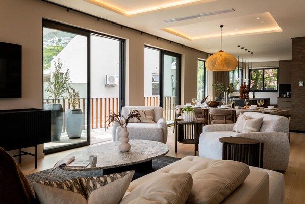 하우스 | 4 개의 침실, 책상, 인터넷