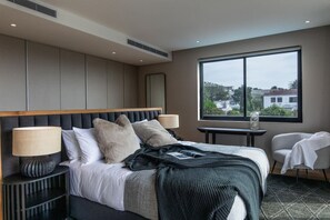 อพาร์ทเมนท์ | 4 ห้องนอน, อินเทอร์เน็ตความเร็วสูง