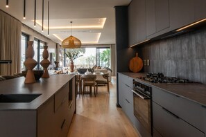 Apartment | 4 bedrooms, Internet - Incredible Camps Bay Escape w Pool Solange Villa (Cape Town)