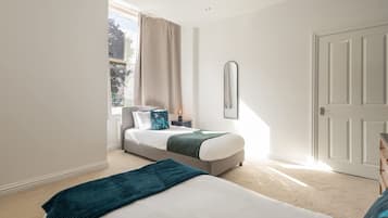 Apartment | 3 bedrooms, desk