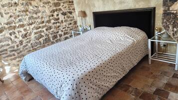 3 Schlafzimmer, Bügeleisen/Bügelbrett, WLAN, Bettwäsche