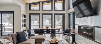 Incredible 2-Level Modern Lodge w/ Paved Road, Hot Tub, Open Living,Clubhouse