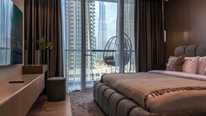 Luxury Apartment, 2 Bedrooms, City View, Tower - Burj Khalifa View Majestic 2BR Haven (Dubai)