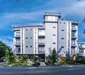 Property grounds - AIG Grand (Fuvahmulah)