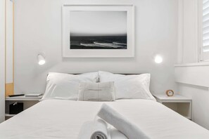 1 bedroom, iron/ironing board, WiFi, bed sheets - Bay View in Rushcutters Bay (Rushcutters Bay)