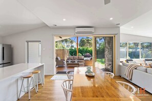 Interior - Renovated Lux Property in Quiet Estate (Cowes)