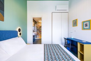 Iron/ironing board, free WiFi, bed sheets - Eclectic Apartment 2 in Vasto by Wonderful Italy (Napoli)