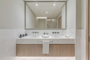 Lägenhet - balkong | Badrum