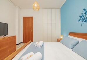 1 bedroom, iron/ironing board, free WiFi, bed sheets