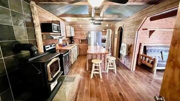 KĂŒhlschrank, Mikrowelle, Ofen, Herdplatte