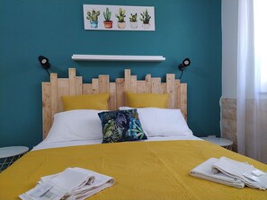 Dobbeltrom, hageutsikt | Allergitestet sengetøy, individuelt dekorert og wi-fi (inkludert)