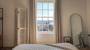 6 bedrooms, iron/ironing board, free WiFi, bed sheets