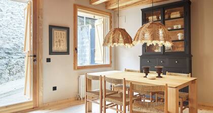 Era Artiga by FeelFree Rentals