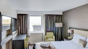 Deluxe-rum - 1 dubbelsäng | 1 sovrum, skrivbord, ljudisolering och strykjärn/strykbräda