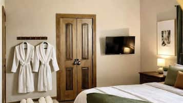 2 chambres, fer et planche Ă repasser, lit parapluie, draps fournis